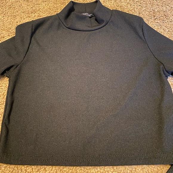 NASTYGAL Black Crop Turtleneck Top - Picture 3 of 4